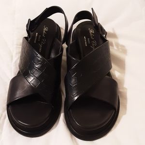 Donating Mar.15. NWOT Robert Clergerie sandals 38